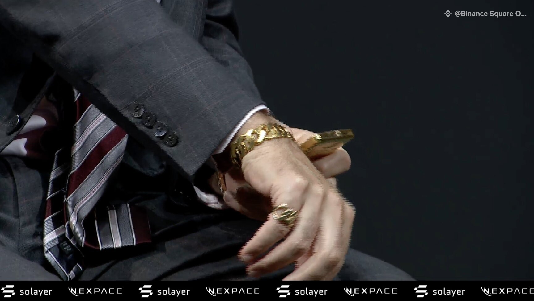 世纪辩论变BD大会？Peter Schiff当面问CZ：能上线我的黄金代币吗？